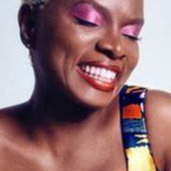 Hair Bleaching: Your Ultimate How-To Guide