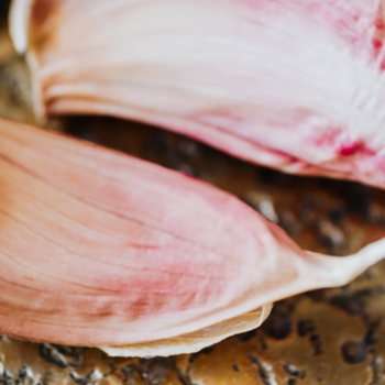 Garlic: A Powerful Ally for Our Hair!
